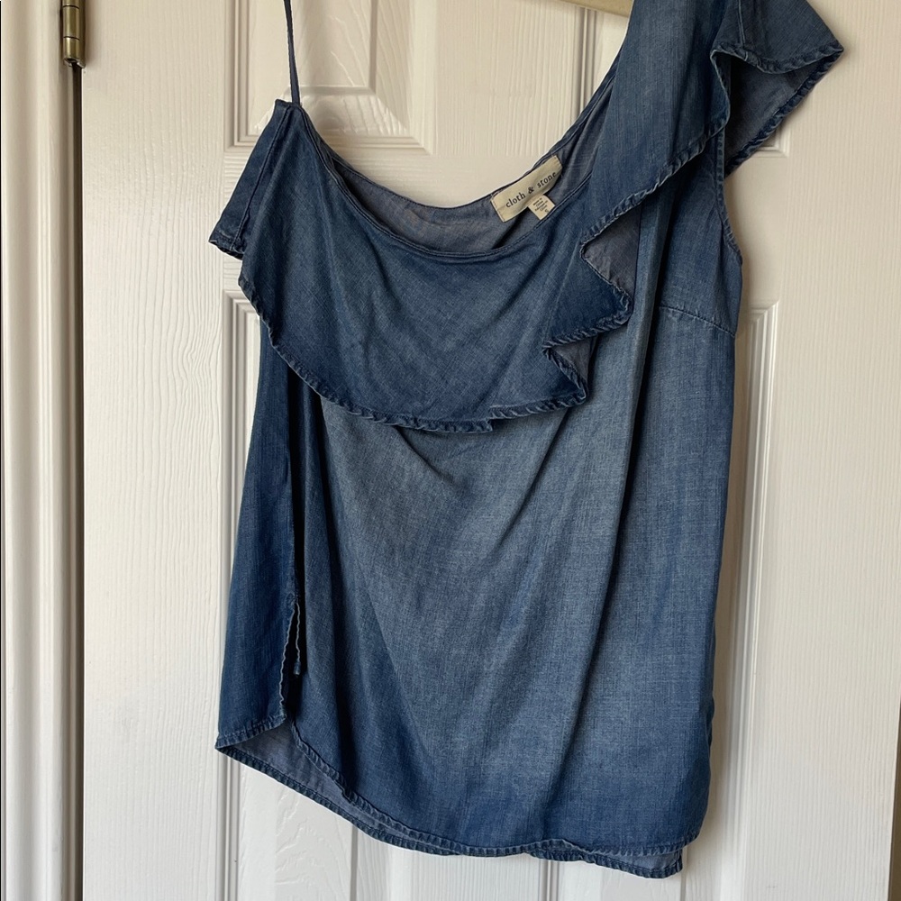 Anthropologie Cloth & Stone Chambray one shoulder top
